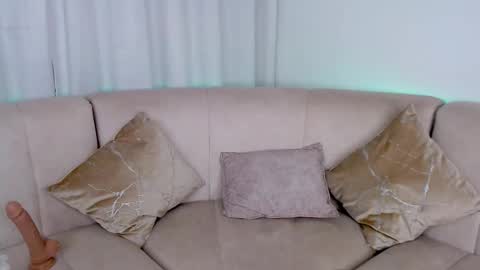 Snapshot of nathaliasmith chatting on March 8, 2025, 5:28 am Nathalia online show from March 8, 2025, 5:28 am