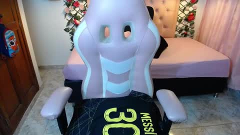 nathaliasweet_1_ online show from January 11, 2025, 6:01 pm