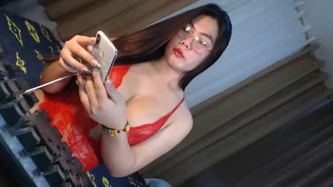 Queen Marga online show from November 11, 2025, 12:21 am