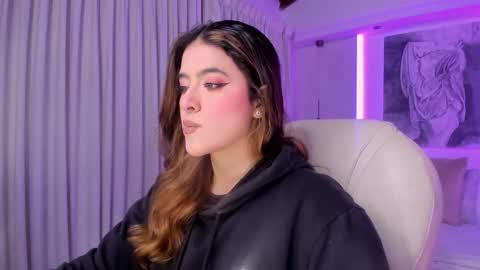 NATHALIE online show from December 18, 2025, 11:05 am