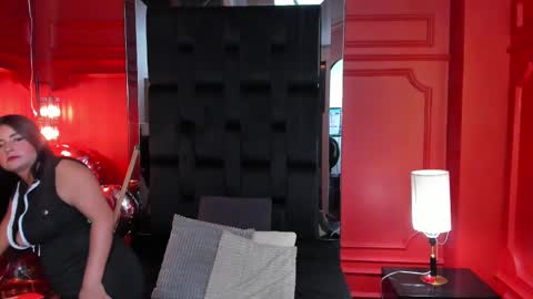 Snapshot of nathalie_rossel chatting on February 14, 2025, 1:34 am nathalie rossel online show from February 14, 2025, 1:34 am