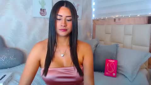 Snapshot of nathalierose_1 chatting on March 5, 2026, 12:12 pm Nathalie Rose online show from March 5, 2026, 12:12 pm