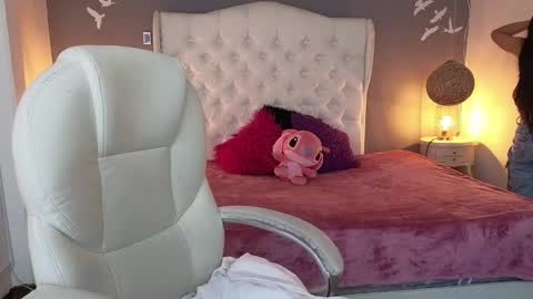 Snapshot of nathaly_blue chatting on December 3, 2024, 7:33 pm nathaly_blue online show from December 3, 2024, 7:33 pm