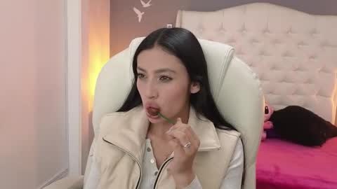 Snapshot of nathaly_blue chatting on December 18, 2024, 7:08 pm nathaly_blue online show from December 18, 2024, 7:08 pm