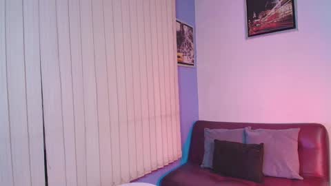 nathaly_evans18 online show from March 18, 2026, 3:42 am