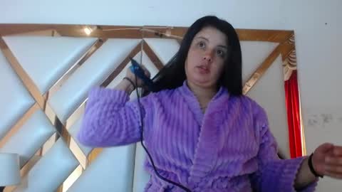 Snapshot of nathaly_low chatting on May 9, 2026, 12:10 pm nathaly low online show from May 9, 2026, 12:10 pm