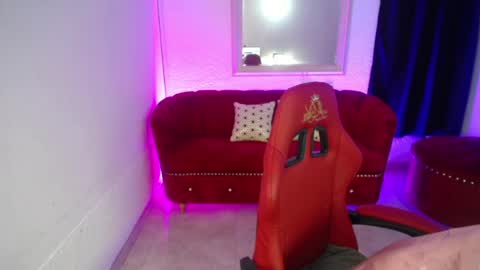 Snapshot of nathaly_low chatting on June 22, 2026, 12:13 pm nathaly low online show from June 22, 2026, 12:13 pm