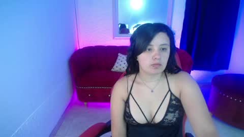 Snapshot of nathaly_low chatting on July 3, 2026, 12:11 pm nathaly low online show from July 3, 2026, 12:11 pm