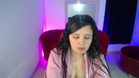 Snapshot of nathaly_low chatting on July 28, 2026, 12:23 pm nathaly low online show from July 28, 2026, 12:23 pm