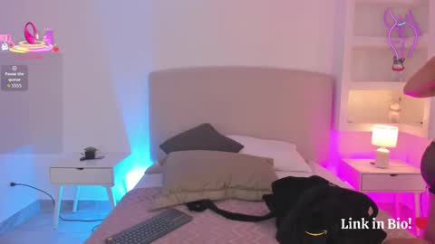 Snapshot of nathalyn05 chatting on October 7, 2025, 10:45 am NATHALY online show from October 7, 2025, 10:45 am