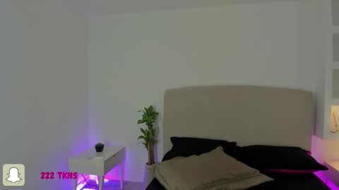 NATHALY  online show from March 5, 2026, 10:33 am