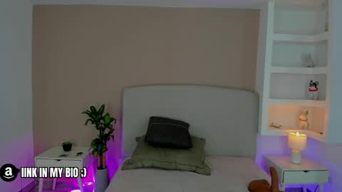 Snapshot of nathalyn05 chatting on June 6, 2026, 10:42 am NATHALY online show from June 6, 2026, 10:42 am