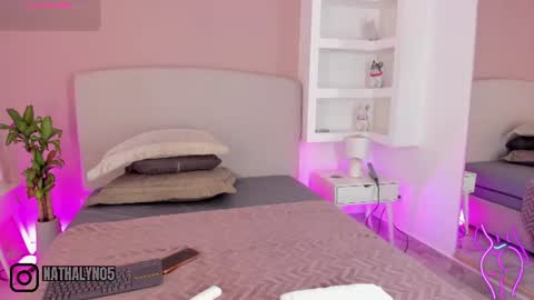 Snapshot of nathalyn05 chatting on June 19, 2026, 10:52 am NATHALY online show from June 19, 2026, 10:52 am