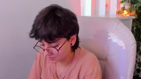 nathalyy_ds online show from May 1, 2026, 5:39 pm
