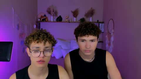 Snapshot of nathan_curl chatting on November 26, 2025, 11:33 am Nathan online show from November 26, 2025, 11:33 am