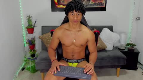 Snapshot of nathan_sexy247 chatting on January 25, 2025, 4:02 am Nathan online show from January 25, 2025, 4:02 am