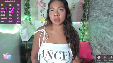 Snapshot of nathasha_jhonsom_ chatting on December 4, 2025, 9:56 pm Naty online show from December 4, 2025, 9:56 pm