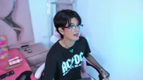 Snapshot of natsumiht chatting on September 20, 2025, 4:57 am natsumiht online show from September 20, 2025, 4:57 am