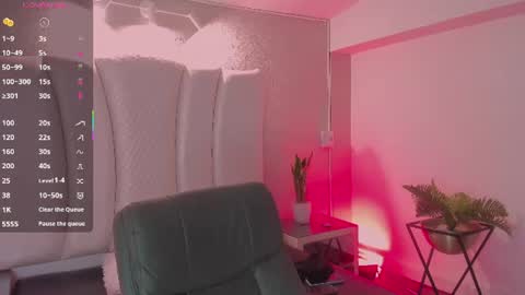 Snapshot of natt_collins chatting on June 30, 2026, 3:29 am Natalia online show from June 30, 2026, 3:29 am