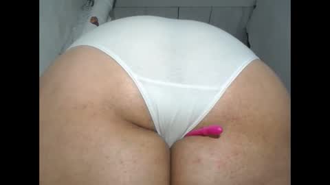 natalia online show from May 14, 2026, 1:56 am