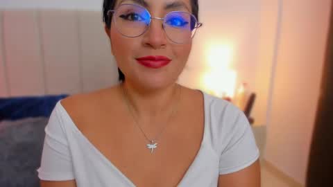 Snapshot of natty_bush chatting on April 17, 2026, 8:34 pm Nathalie online show from April 17, 2026, 8:34 pm