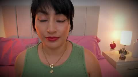 Snapshot of natty_bush chatting on April 23, 2026, 7:38 pm Nathalie online show from April 23, 2026, 7:38 pm