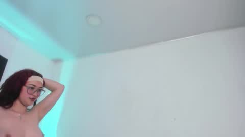 natty_redvelvet online show from November 14, 2025, 3:49 am