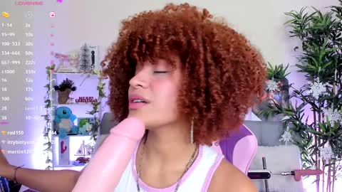 Snapshot of natty_romanof_1 chatting on December 12, 2024, 3:59 pm natty online show from December 12, 2024, 3:59 pm