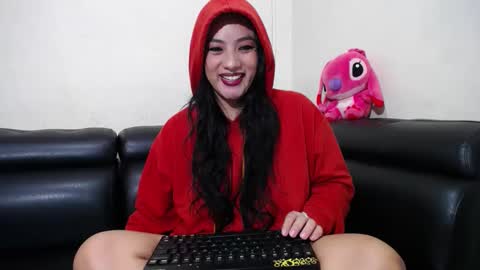 Snapshot of nattyhott1 chatting on November 4, 2025, 4:22 am Natty online show from November 4, 2025, 4:22 am