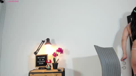 Natty Trainor online show from February 27, 2026, 9:04 pm