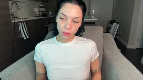 Snapshot of nattywithoutdaddy chatting on February 2, 2025, 8:35 am NATTY FIERROS online show from February 2, 2025, 8:35 am