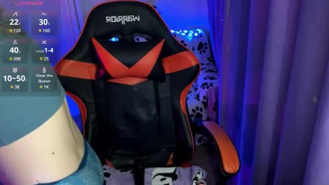 natural_babe666 online show from March 1, 2025, 8:42 pm