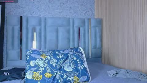 Gwen  online show from April 26, 2026, 7:22 pm