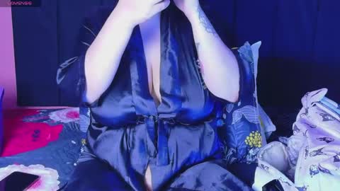 Snapshot of naturaltitss_ chatting on May 3, 2026, 7:09 pm Gwen online show from May 3, 2026, 7:09 pm