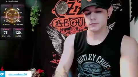 Snapshot of naturesbest951 chatting on November 16, 2025, 1:22 am NATURESBEST online show from November 16, 2025, 1:22 am