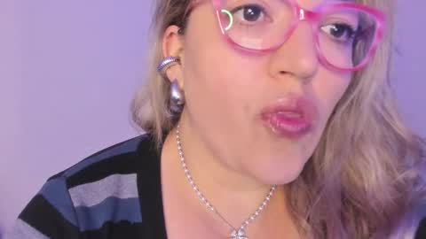 Nataly online show from November 8, 2025, 7:01 pm