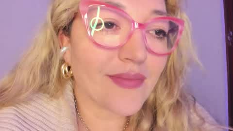 Nataly online show from November 21, 2025, 5:44 pm