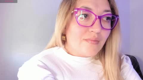 Nataly online show from May 13, 2026, 5:54 pm
