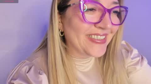 Nataly online show from May 17, 2026, 1:14 am