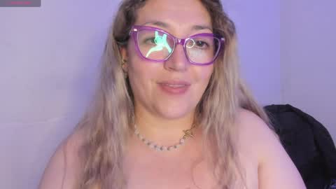 Nataly online show from May 19, 2026, 1:56 am