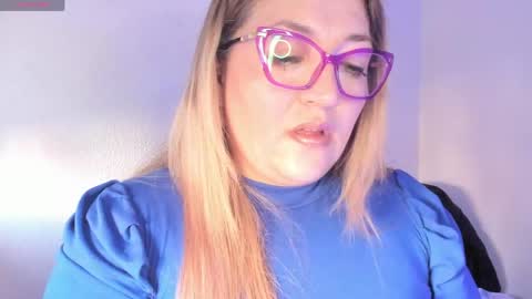 Nataly online show from May 22, 2026, 5:51 pm