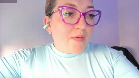 Nataly online show from May 25, 2026, 5:52 pm