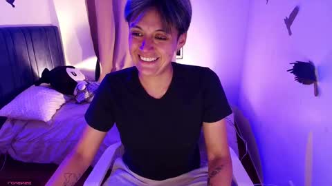 Fernanda online show from November 17, 2025, 1:33 am