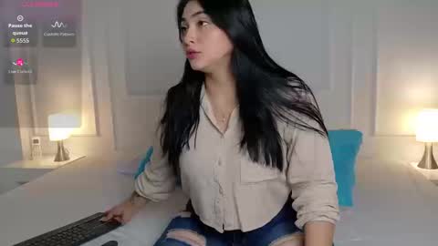 naty_model25 online show from January 9, 2026, 7:59 pm