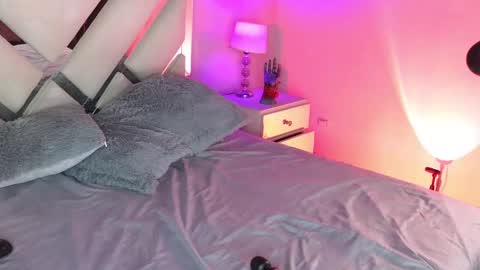 Snapshot of naty_saenz3 chatting on February 13, 2025, 3:46 pm Naty Saenz online show from February 13, 2025, 3:46 pm