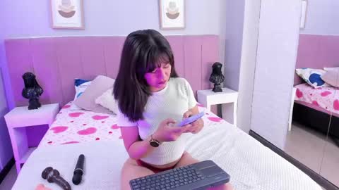 Snapshot of natybliss chatting on May 16, 2026, 5:26 am natybliss online show from May 16, 2026, 5:26 am