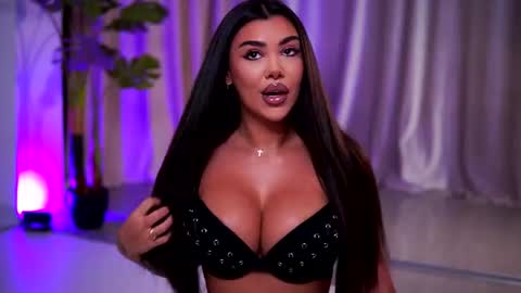 Snapshot of natydesiree chatting on August 4, 2026, 7:16 pm Naty online show from August 4, 2026, 7:16 pm