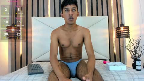 natzuki_ online show from April 29, 2026, 12:20 pm
