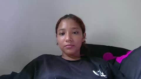 Snapshot of natzurit chatting on November 29, 2025, 4:21 pm Natzu online show from November 29, 2025, 4:21 pm