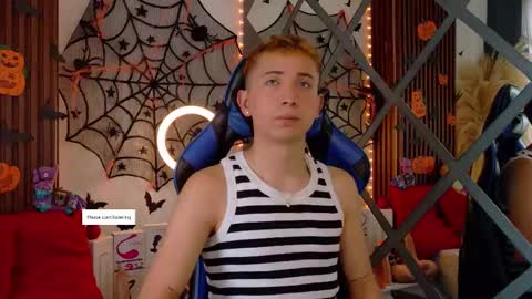 Christopher  Chris online show from October 14, 2025, 12:17 pm